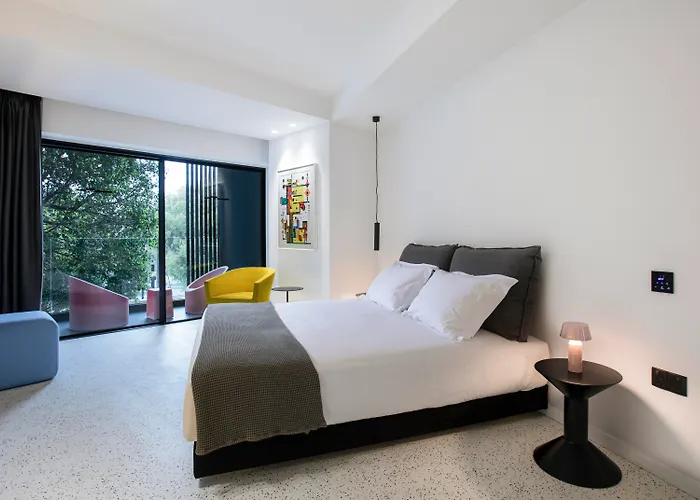 Map Boutique Готель 4*